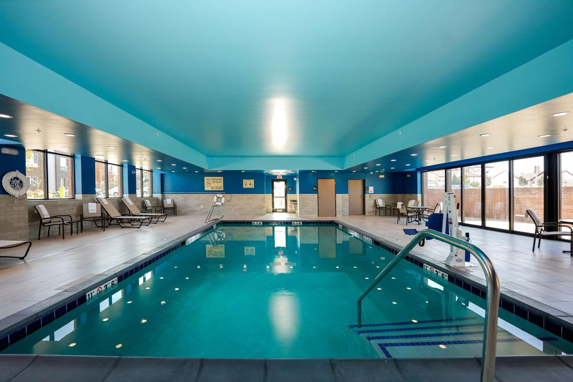 Hampton & South, Co Hotel 3*